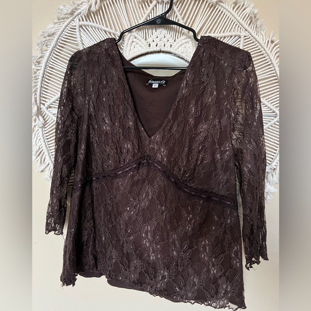 Vintage Brown Lace Quarter Length Sleeve Top